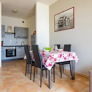 https://pretty-house.it-tuscanyhotel.com