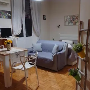 Appartamento Ruggero Settimo, Palermo